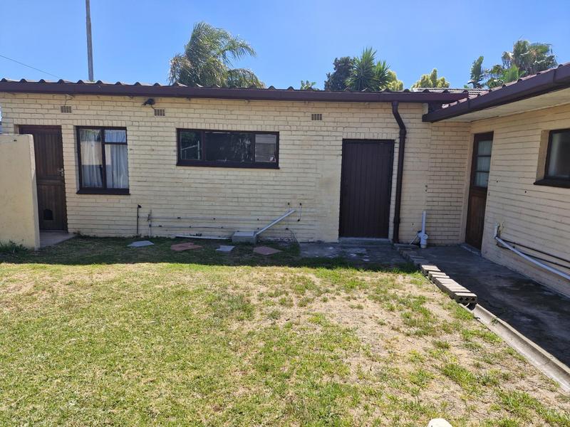 5 Bedroom Property for Sale in Parow North Western Cape